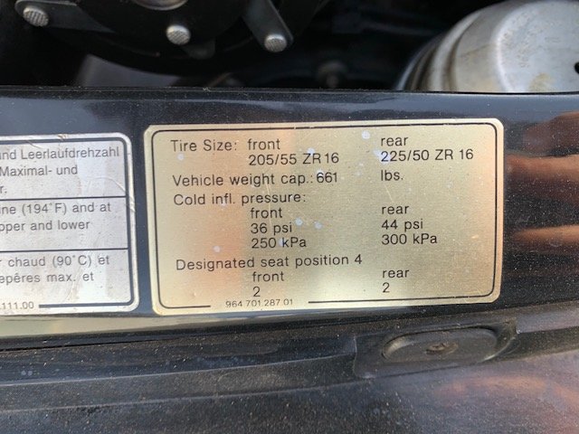 PORSCHE 964
