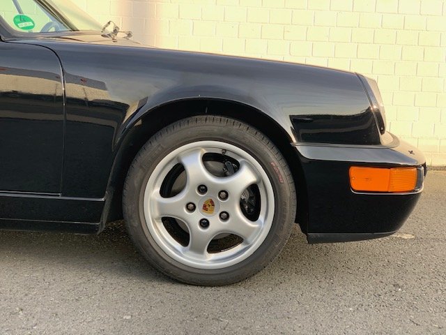 PORSCHE 964
