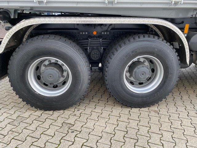 DAIMLER-BENZ Arocs