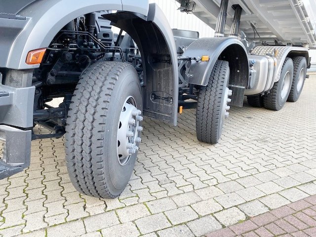 DAIMLER-BENZ Arocs