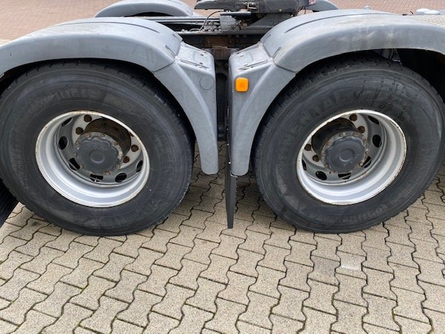 MAN TGX