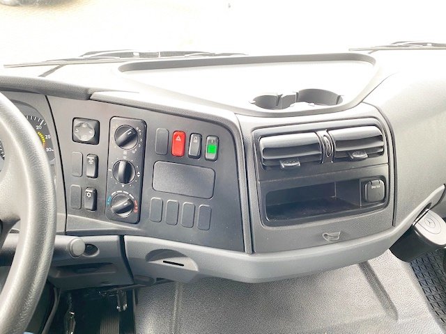 DAIMLER-BENZ Atego