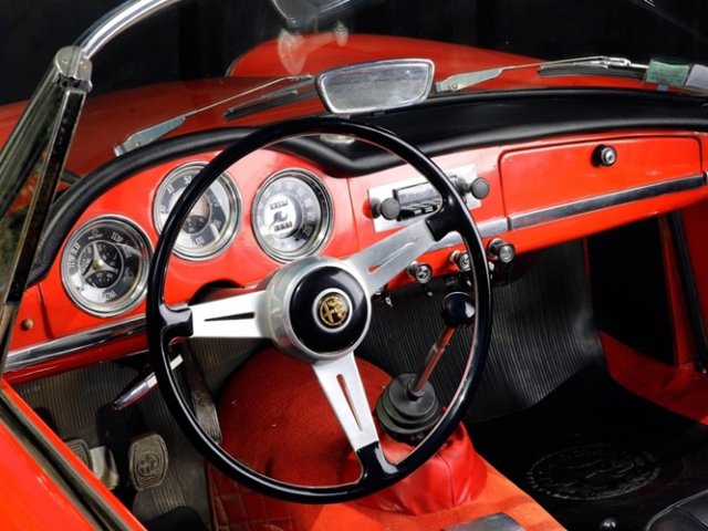 ALFA ROMEO (I) Giulia