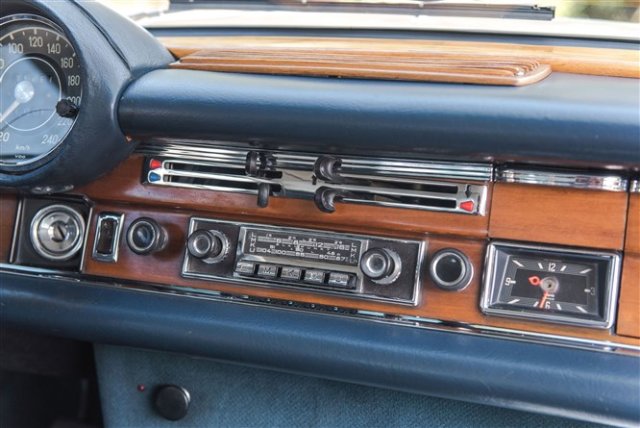 MERCEDES-BENZ 280 SE
