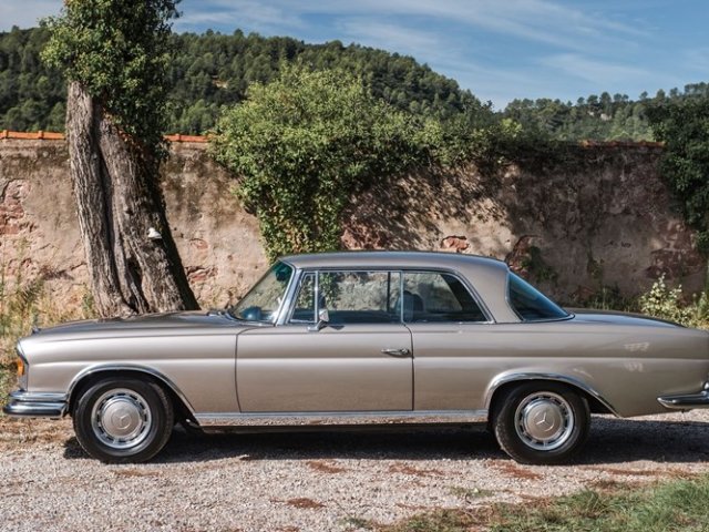 MERCEDES-BENZ 280 SE