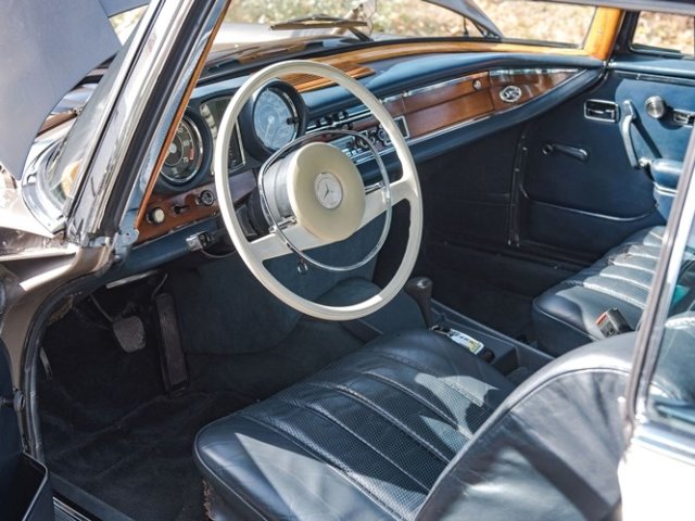 MERCEDES-BENZ 280 SE