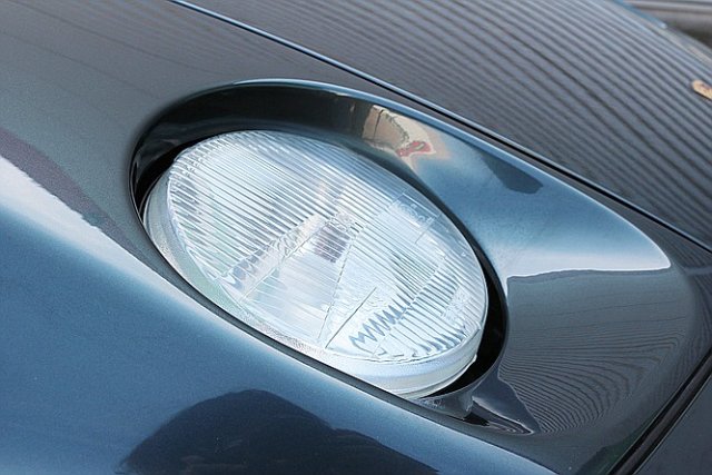 PORSCHE 928