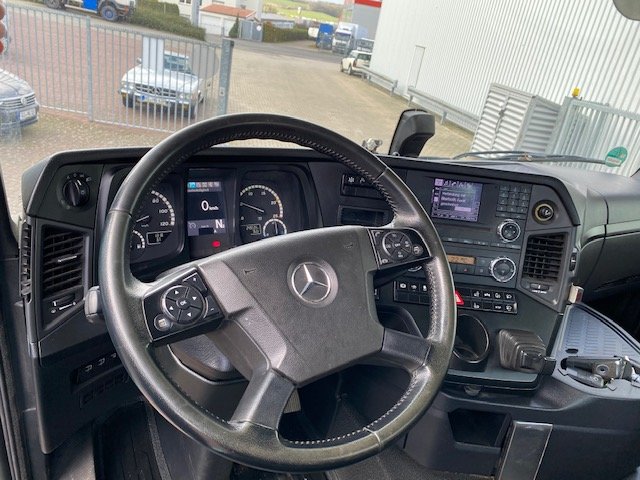 DAIMLER-BENZ Arocs