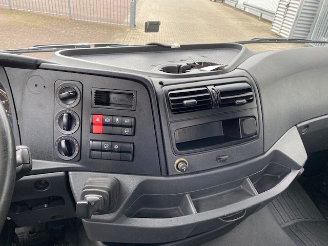 DAIMLER-BENZ Atego