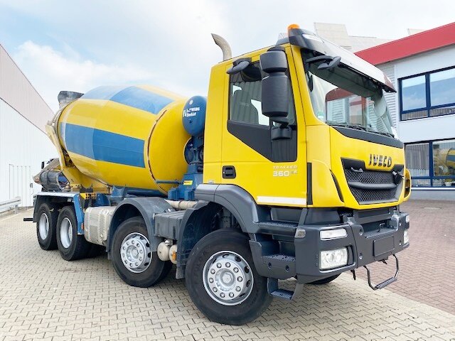 IVECO-MAGIRUS Trakker