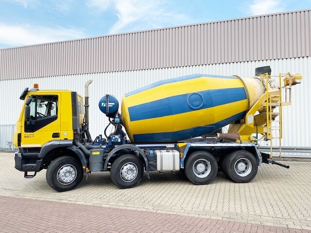 IVECO-MAGIRUS Trakker