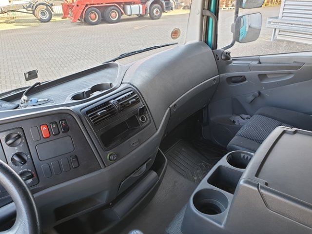DAIMLER-BENZ Atego
