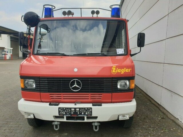 DAIMLER-BENZ -