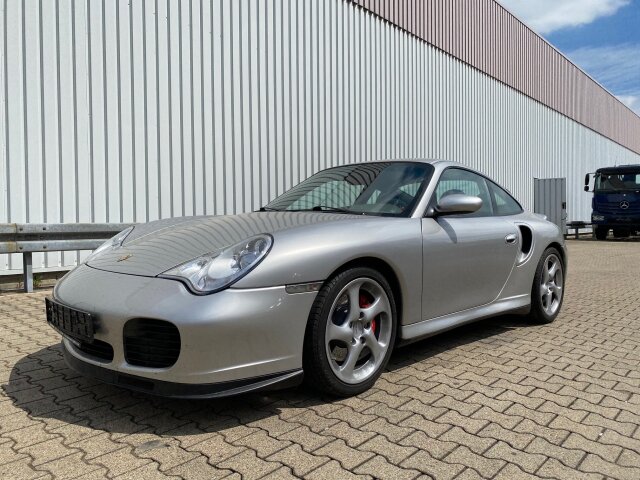 PORSCHE 996