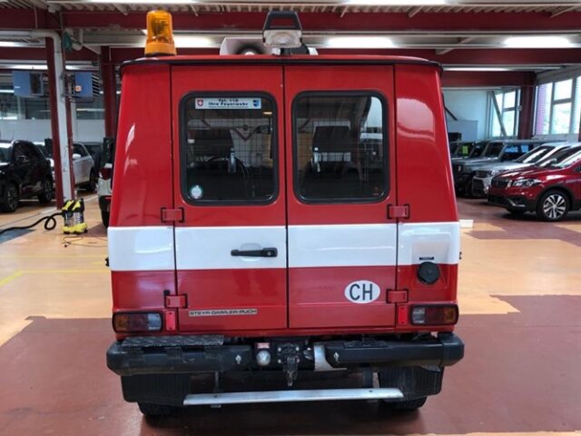 MERCEDES-BENZ G