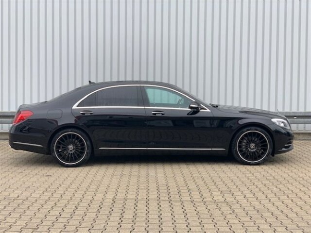 Mercedes-BenzS 350