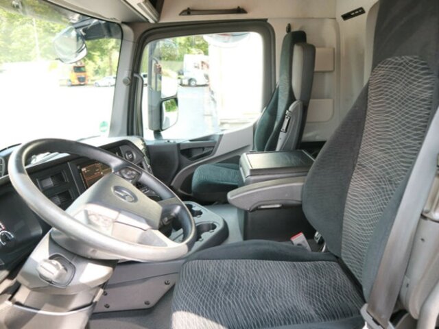 DAIMLER-BENZ Antos