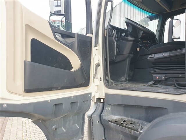 DAIMLER-BENZ Actros
