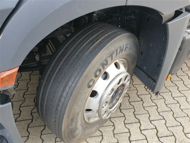 DAIMLER-BENZ Actros