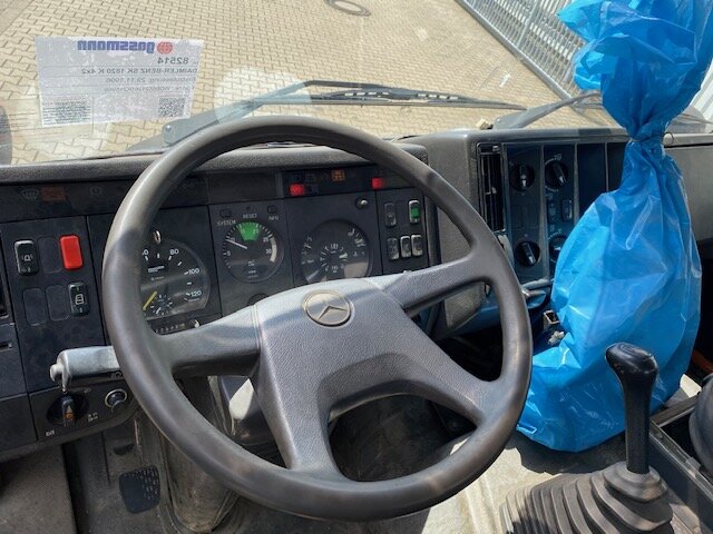 DAIMLER-BENZ -
