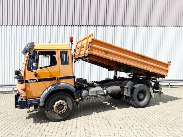 DAIMLER-BENZ -