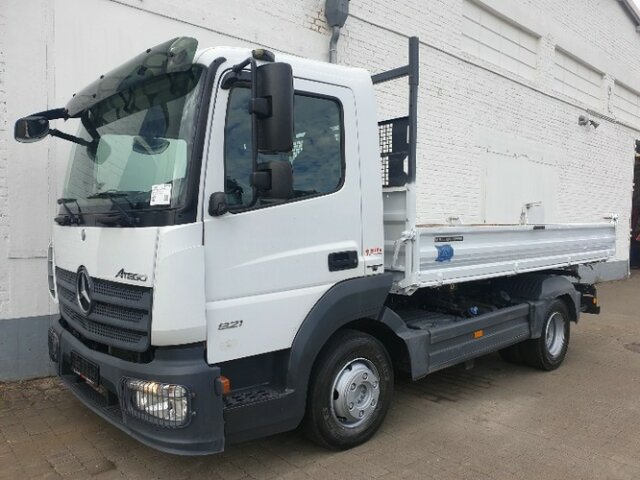 Mercedes-BenzAtego 3