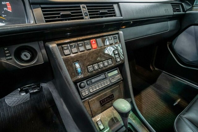 MERCEDES-BENZ E 500