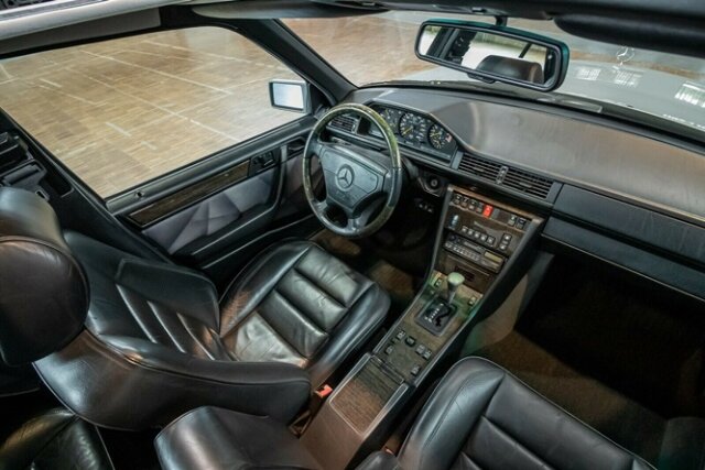 MERCEDES-BENZ E 500