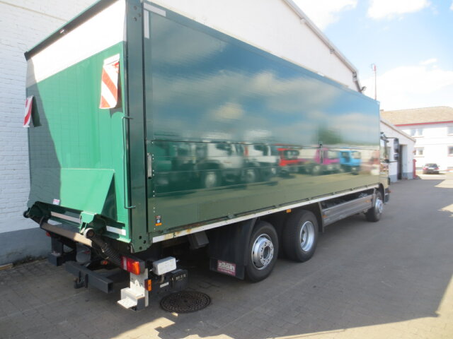 DAIMLER-BENZ Atego