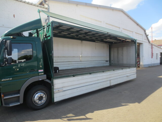 DAIMLER-BENZ Atego