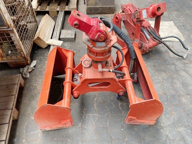 ROZZI R