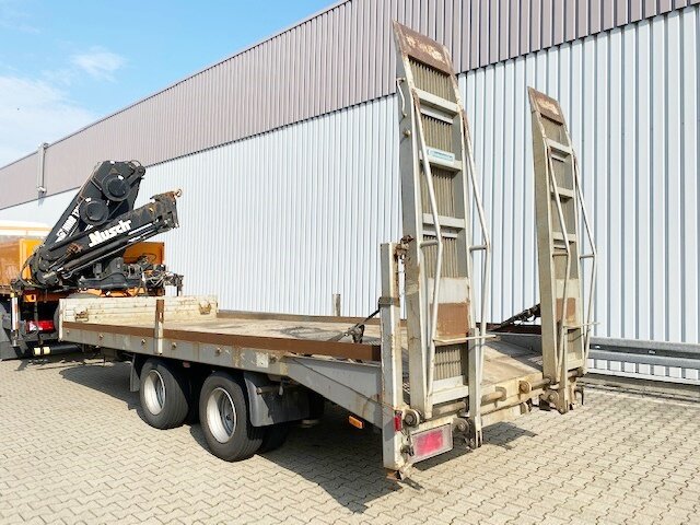 BLOMENROEHR -