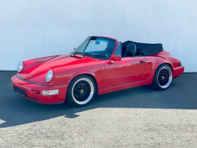 PORSCHE 911