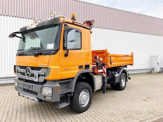 DAIMLER-BENZ -