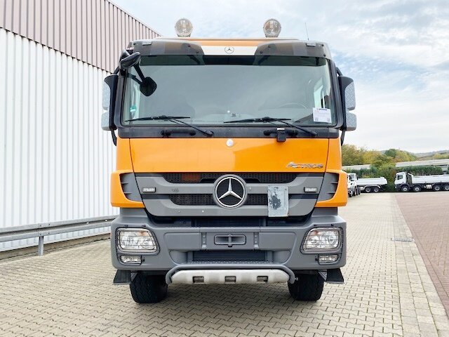 DAIMLER-BENZ -