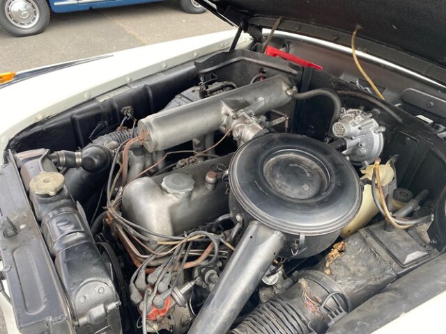 MERCEDES-BENZ 220