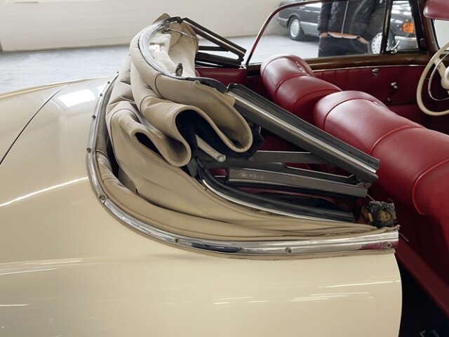 MERCEDES-BENZ 220