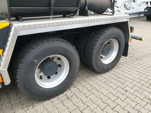 IVECO-MAGIRUS Trakker