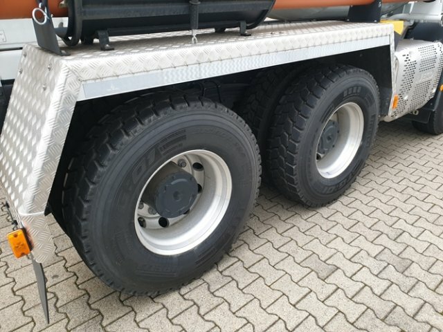 IVECO-MAGIRUS Trakker