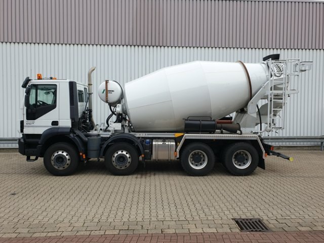 IVECO-MAGIRUS Trakker