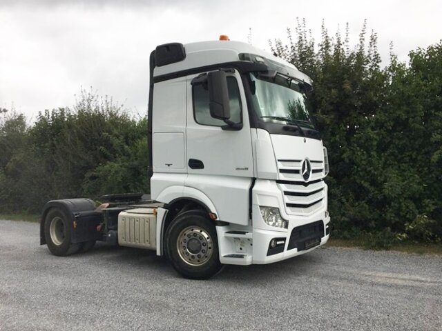 DAIMLER-BENZ -