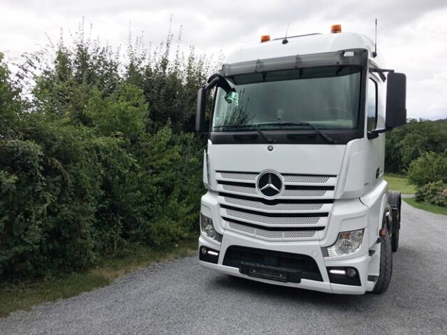 DAIMLER-BENZ -