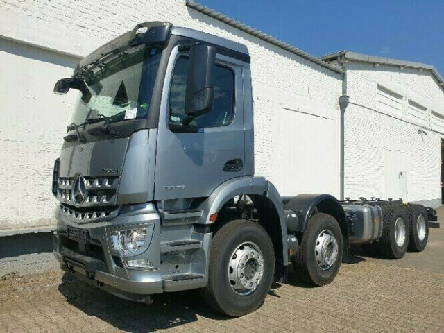 DAIMLER-BENZ Arocs