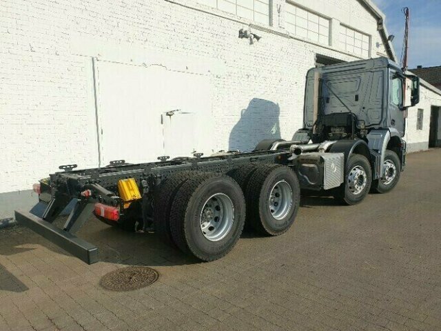 DAIMLER-BENZ Arocs