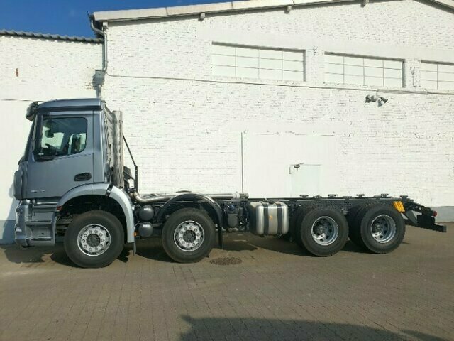 DAIMLER-BENZ Arocs