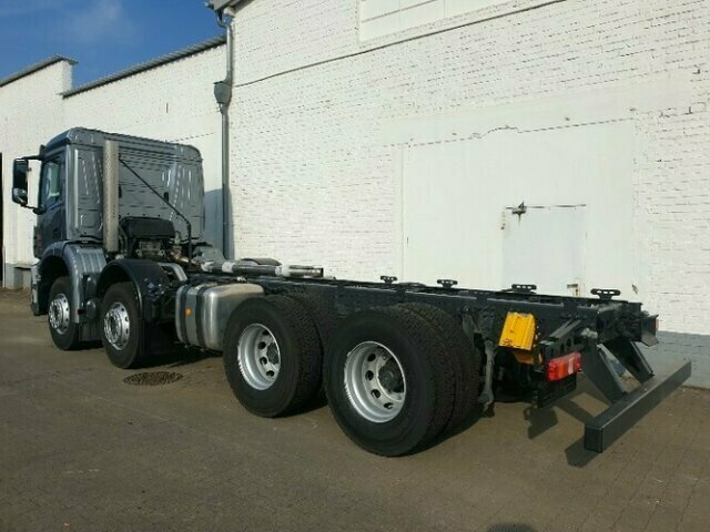 DAIMLER-BENZ Arocs