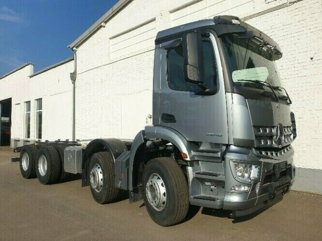 DAIMLER-BENZ Arocs
