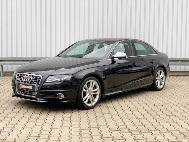 AUDI S4