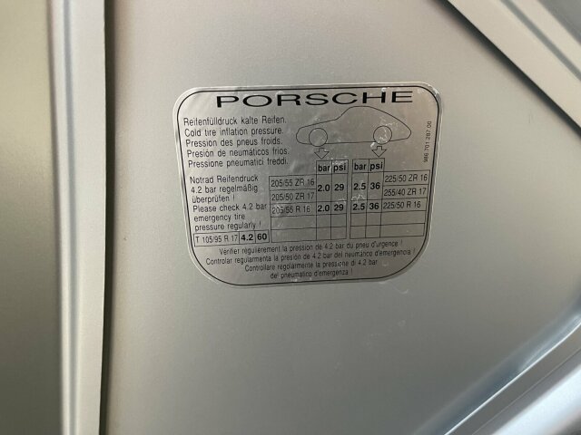 PORSCHE Boxster