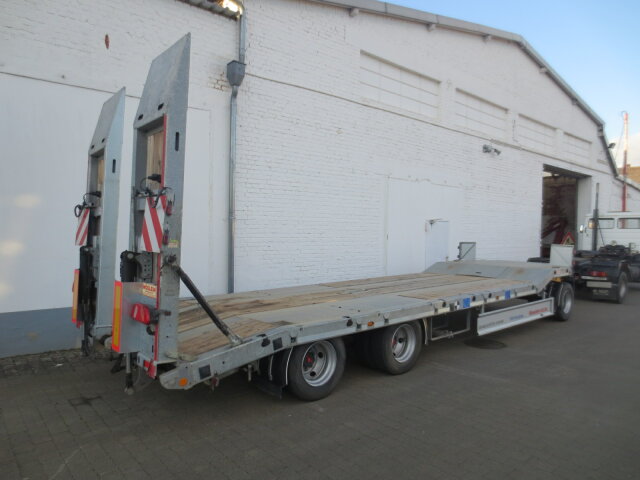 MOESLEIN -